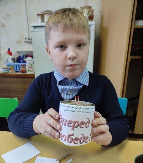 ТЕПЛО ДЛЯ ПЕРЕДОВОЙ!.